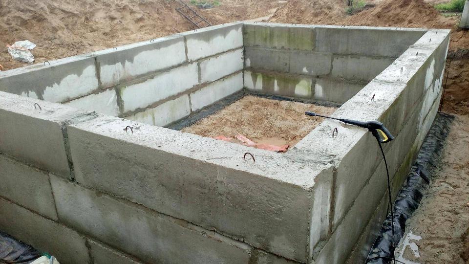 Фундаментні блоки: надійна основа для вашого фундаменту